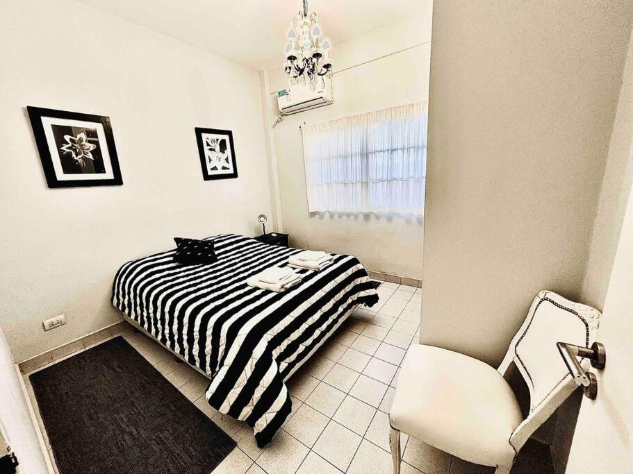 Monica'S Apartments Канинг Екстериор снимка