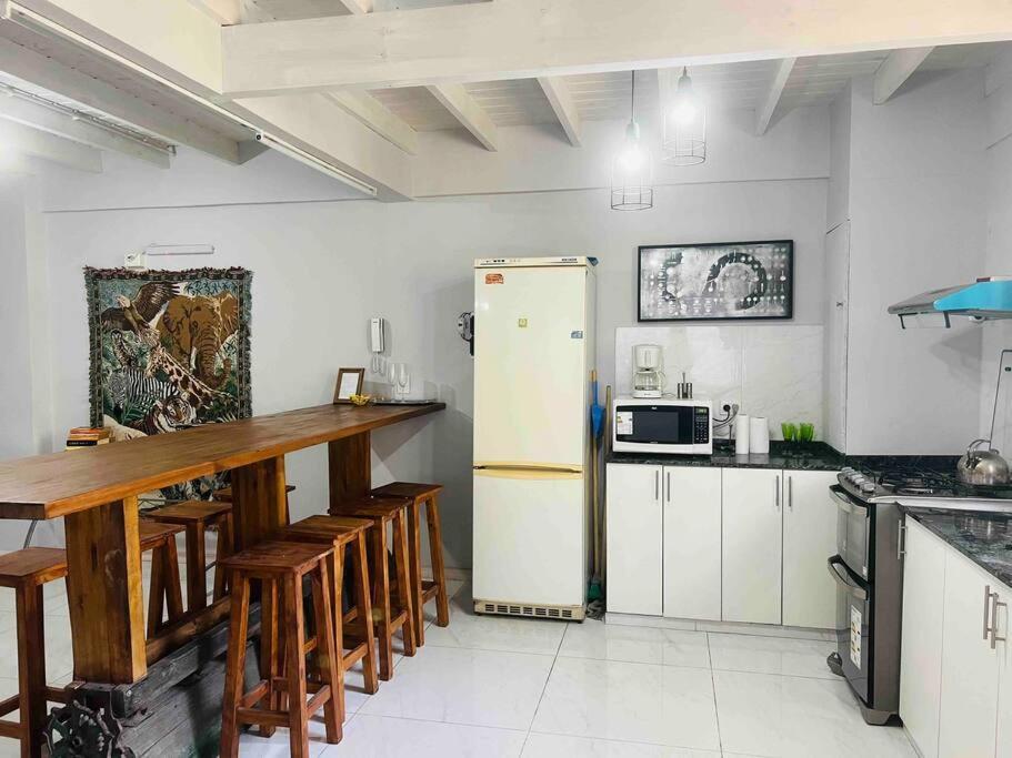 Monica'S Apartments Канинг Екстериор снимка