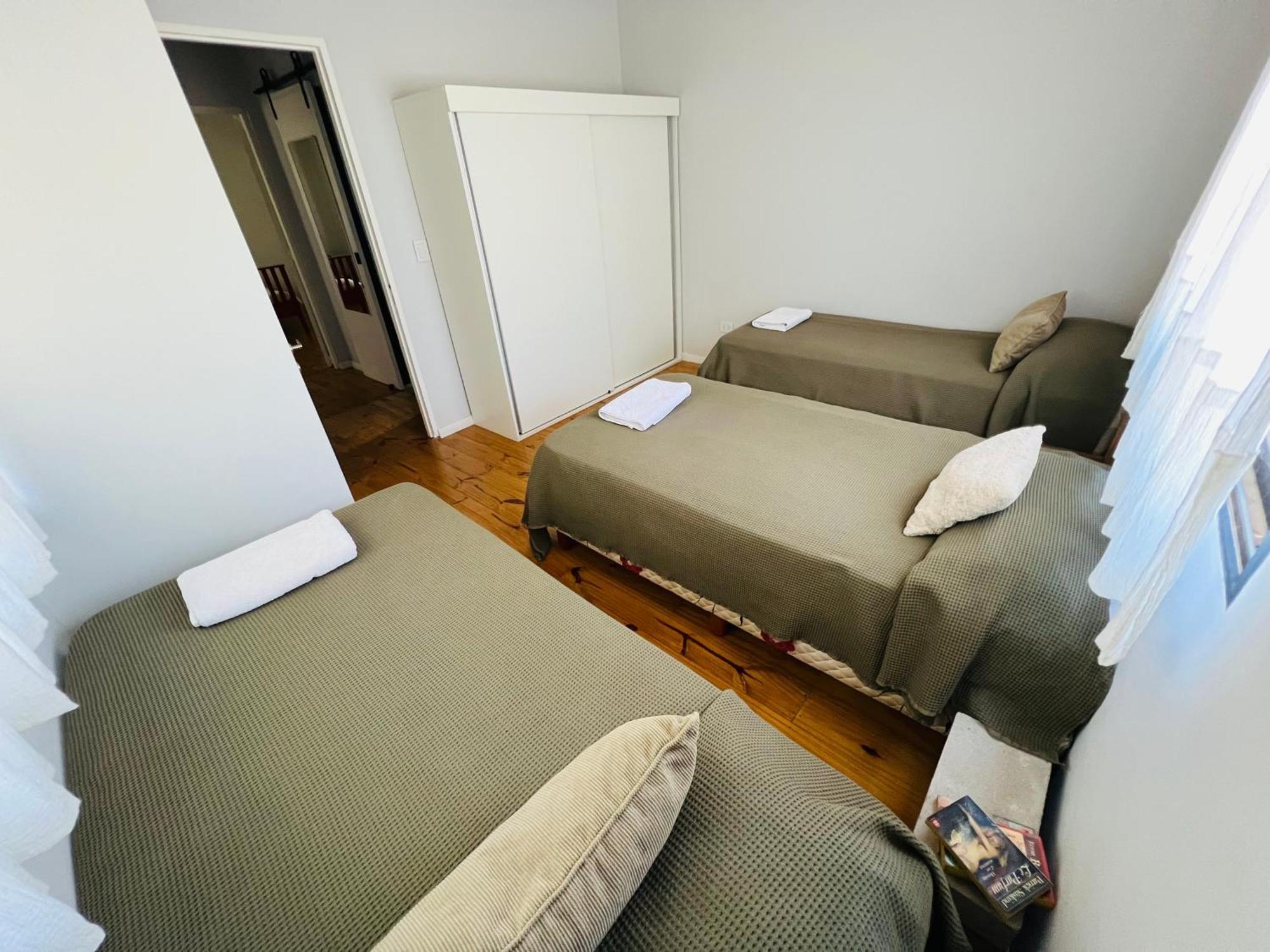 Monica'S Apartments Канинг Екстериор снимка