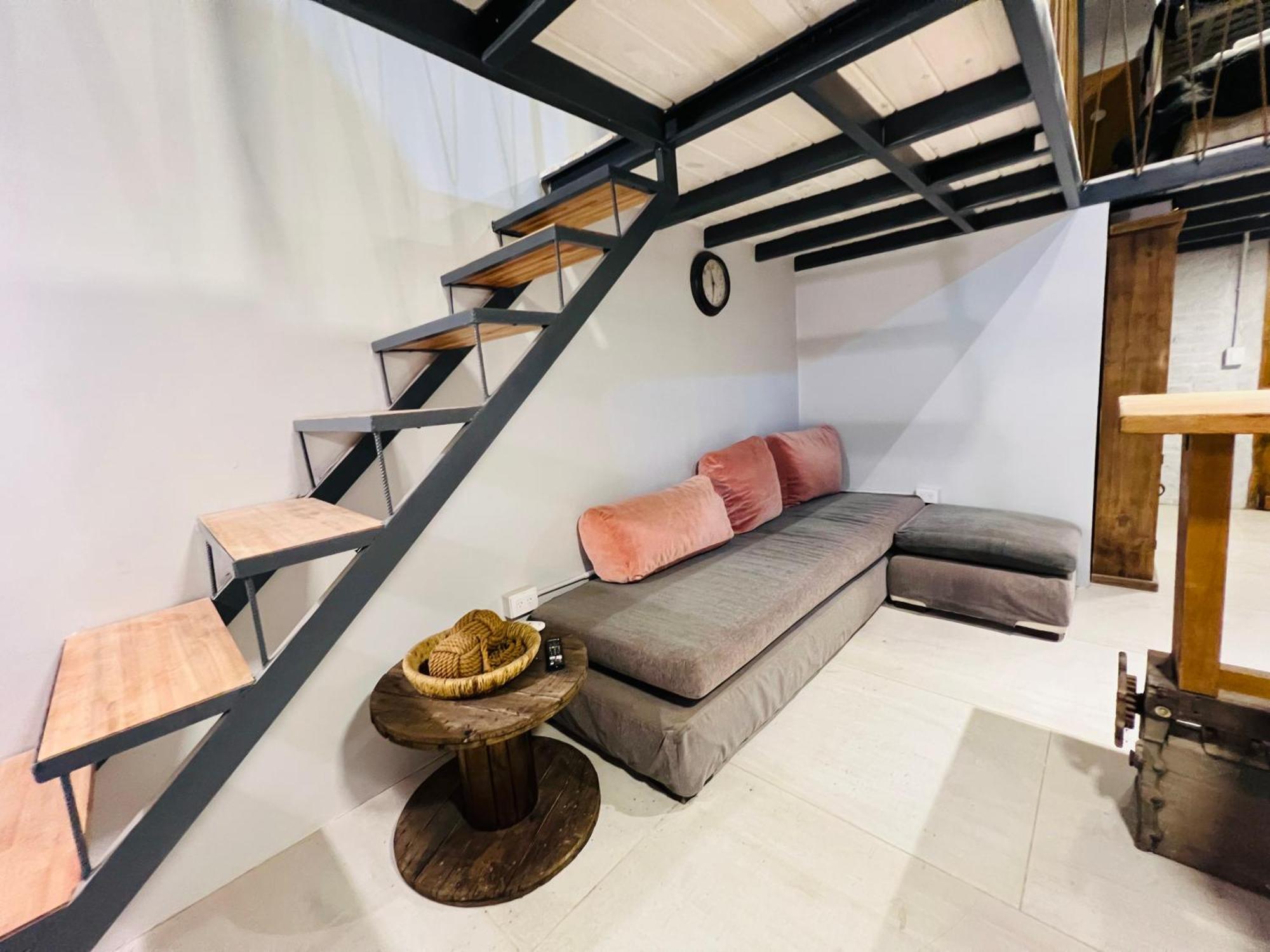Monica'S Apartments Канинг Екстериор снимка