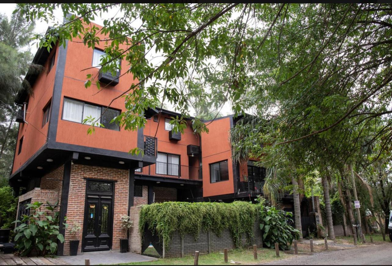 Monica'S Apartments Канинг Екстериор снимка
