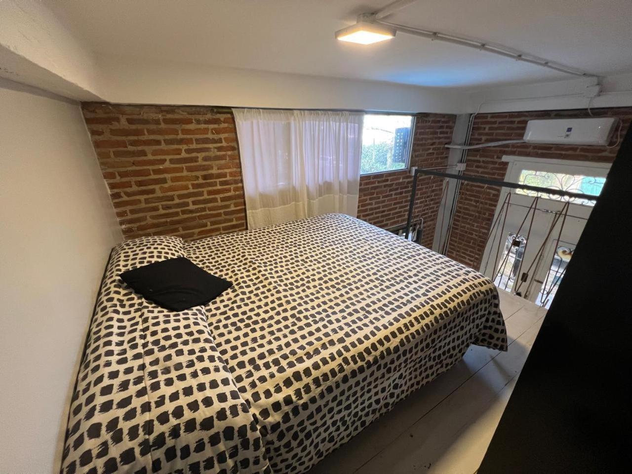 Monica'S Apartments Канинг Екстериор снимка